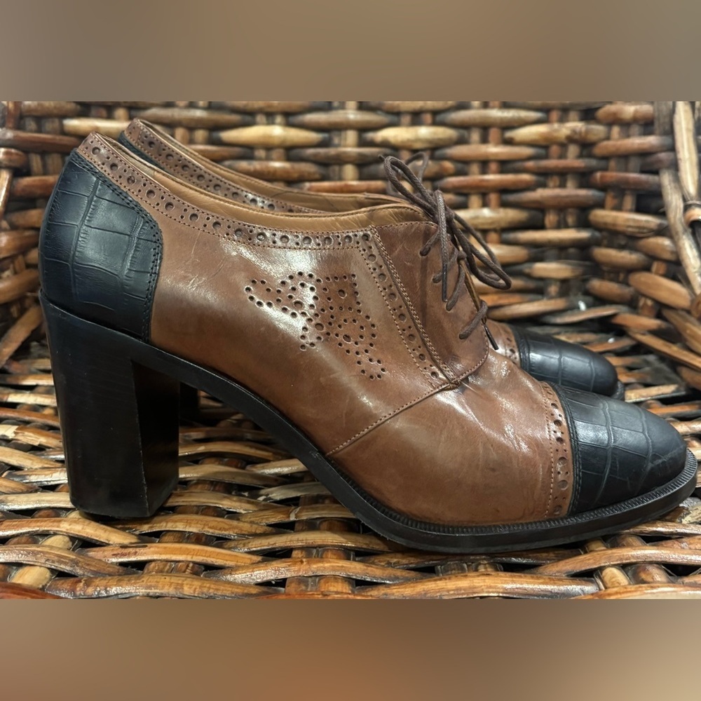 Fratelli Rossetti Brown and Black Heeled Oxfords Made in Italy. Great condition